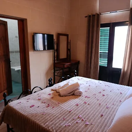 Tal-bir By Na Bed & Breakfast Nadur